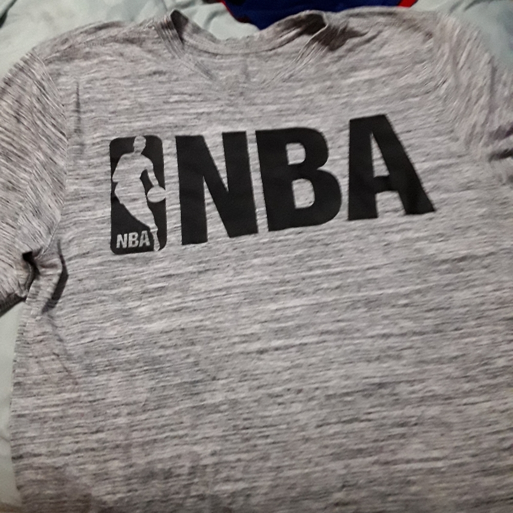 Grey tee